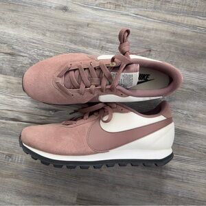 NEW Nike Pre-Love O.X. Smokey Mauve Brown Sneakers Women’s 10 AO3166-200